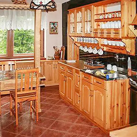 Vakantiehuis 5 Bedroom Stunning Home In Boreczno *